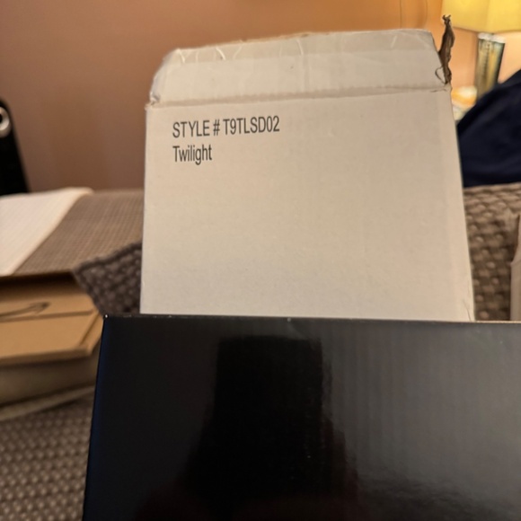 SOLD AS SET Tonner - Bella Swan and Edward Cullen Twilight Movie TURN ME - Picture 14 of 16